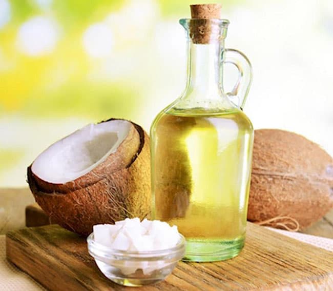 bảo quản không đúng cách cũng khiến dầu Dừa dễ bị hư hỏng