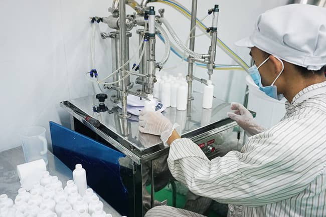 Chai đựng phù hợp có thể giúp giữ cho công thức của bạn an toàn và ổn định lâu hơn.