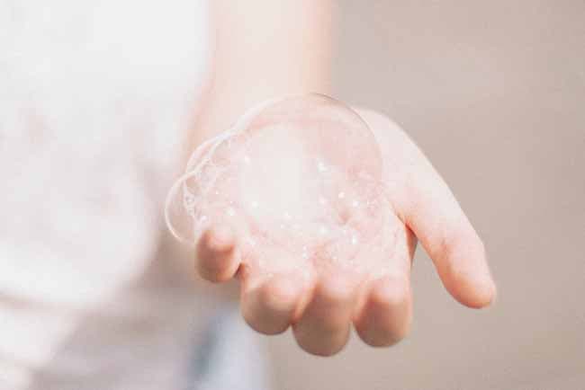Chất tạo bọt là một thành phần phổ biến trong ngành sản xuất mỹ phẩm.