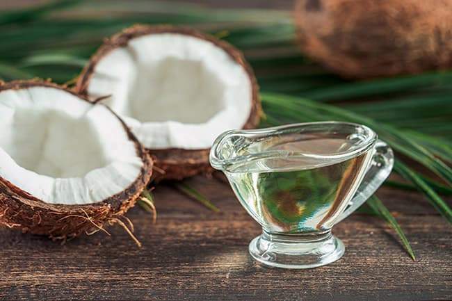 dầu dừa tinh luyện trong làm đẹp