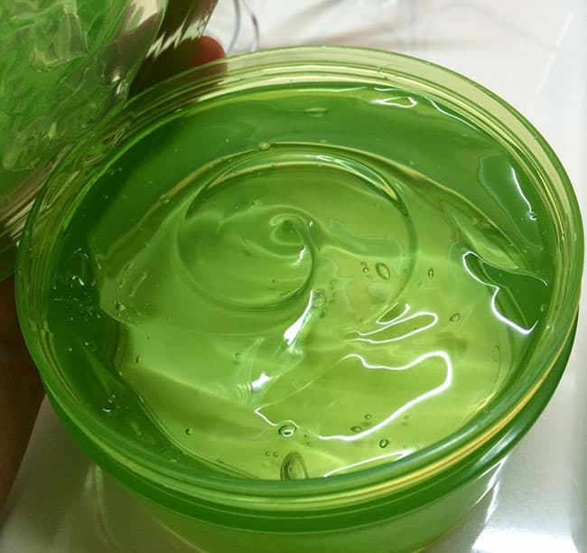 Sản phẩm gel Nha Đam tại Labcos được bổ sung thêm Vitamin E tăng cường chống oxy hóa và dưỡng ẩm cho da.