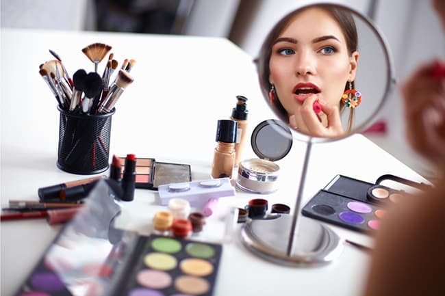 Người tiêu dùng hiện nay có xu hướng thích dùng sản phẩm từ nước ngoài
