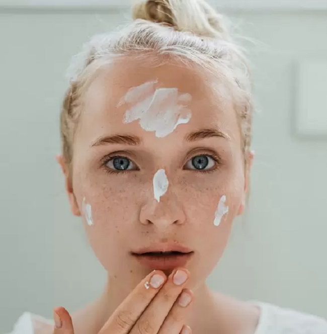 Nguyên liệu cồn 96 đóng vai trò quan trọng trong mỹ phẩm