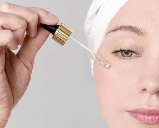 Serum là dạng sản phẩm dưỡng da dạng lỏng