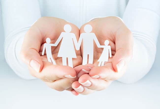 Tinh dầu giúp phòng bệnh cho cả gia đình.