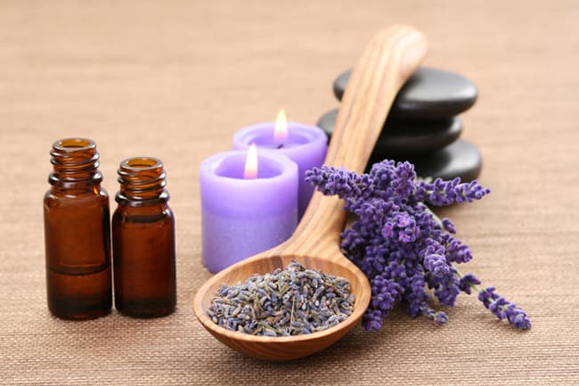 Linalool và Linalyl acetate trong tinh dầu oải hương có tác dụng hỗ trợ phục hồi đối với cơ thể, tim và tinh thần
