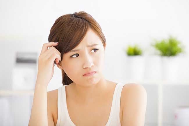 Mụn trứng cá thường xuất hiện ở lứa tuổi dậy thì.